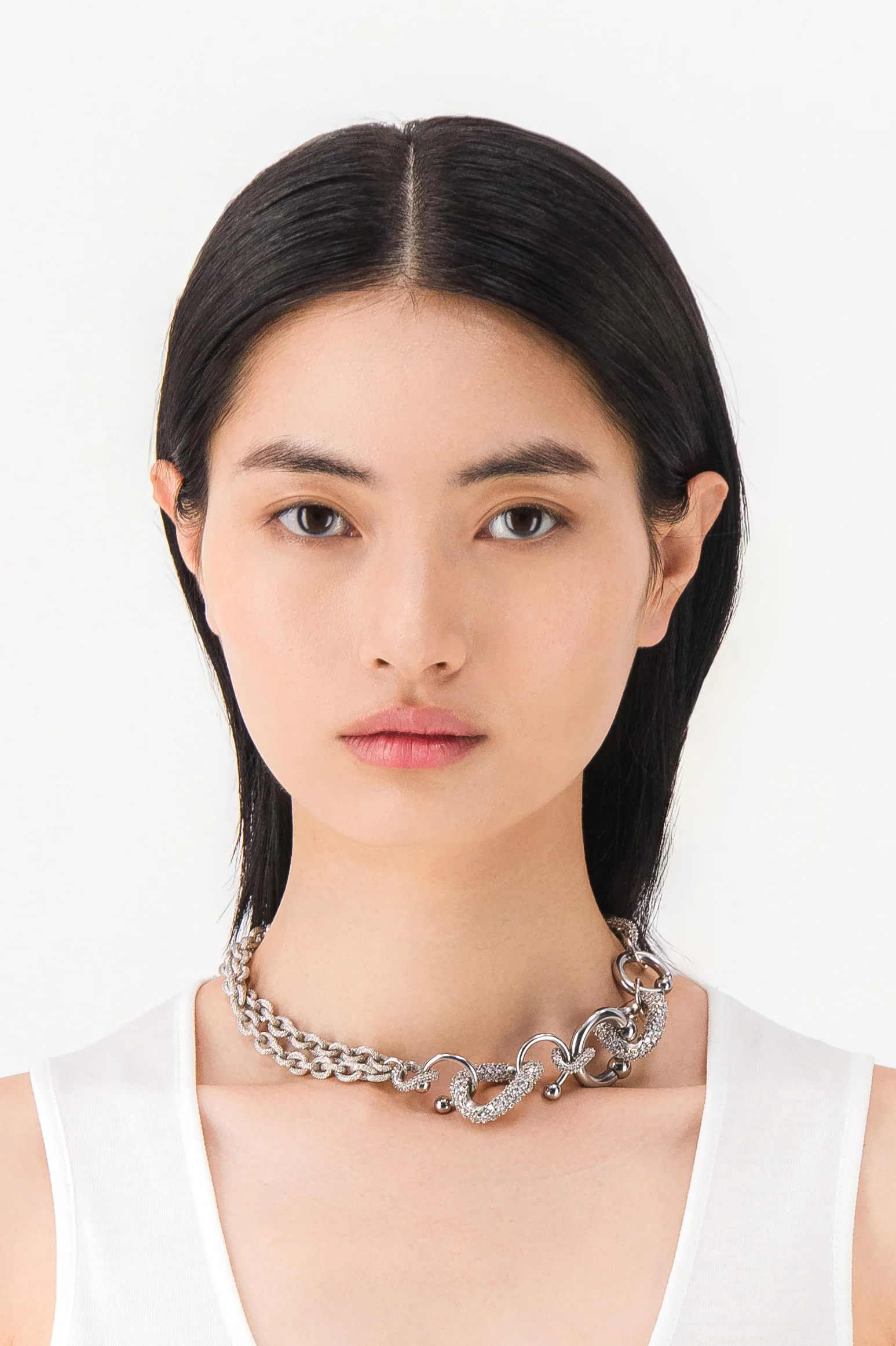 Dolly crystal choker - Image 3